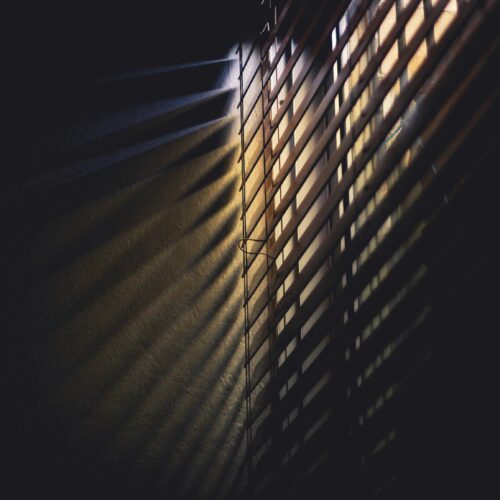 VENETIAN BLINDS