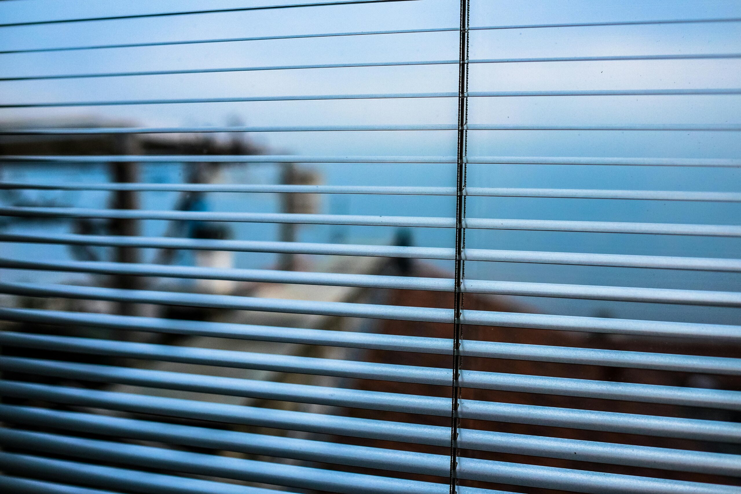 VENETIAN BLINDS