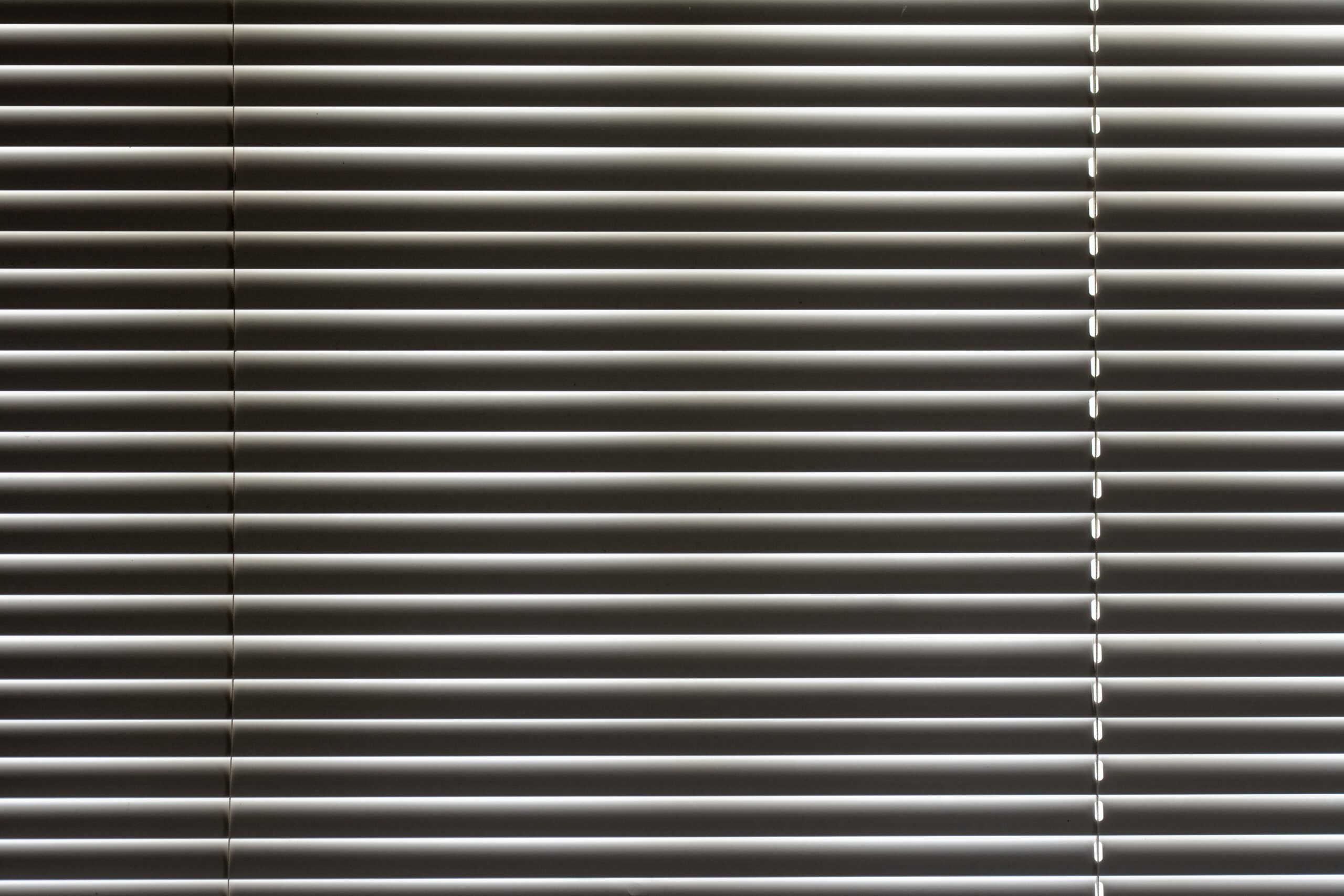 VENETIAN BLINDS